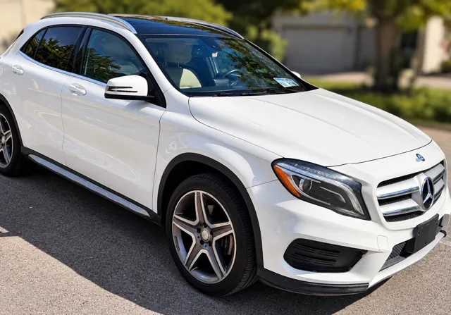2015 Mercedes-Benz GLA 250 4MATIC, white exterior — front view